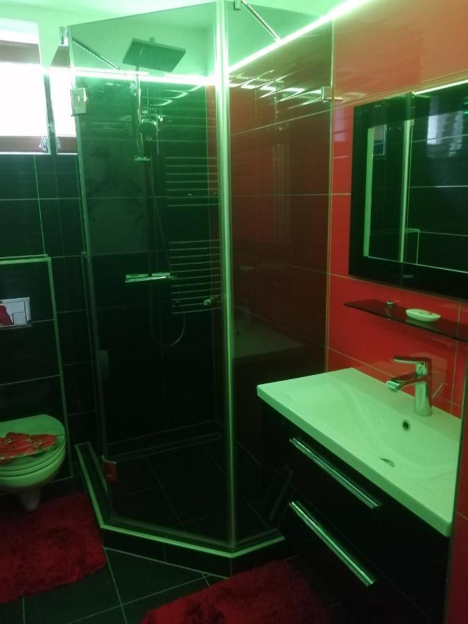Matyas Apartman Tata Exterior photo