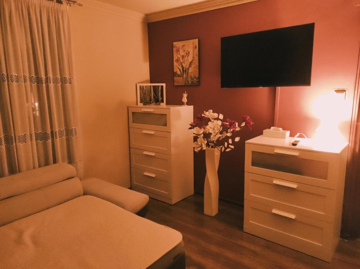 Matyas Apartman Tata Exterior photo